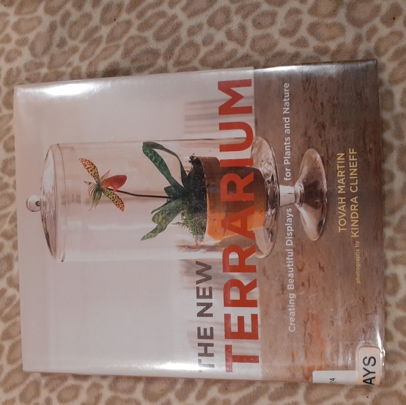 Plant book THE NEW TERRARIUM  CREATING BEAUTIFUL DISPLAYS FOR PLANTS AND NATURE - Picture 2 of 13